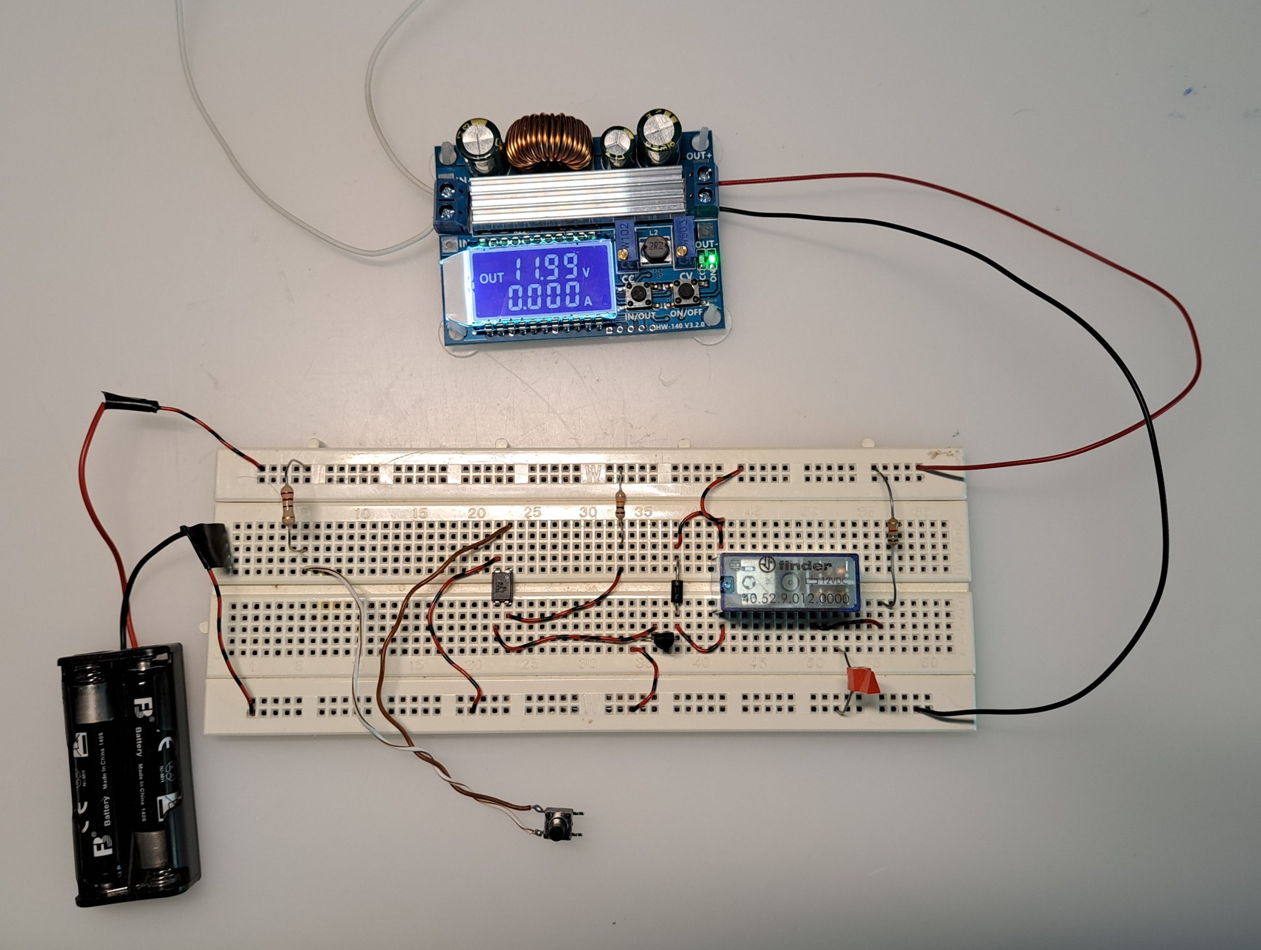 esp32-galvanic-isolation-breadboard-off-state